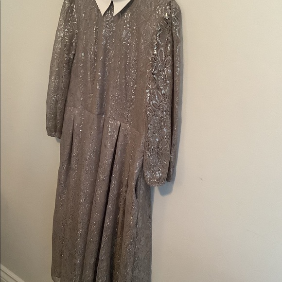🎉HOST PICK🎉 Eshakti Silver Lace Dress size 14 - Picture 5 of 15